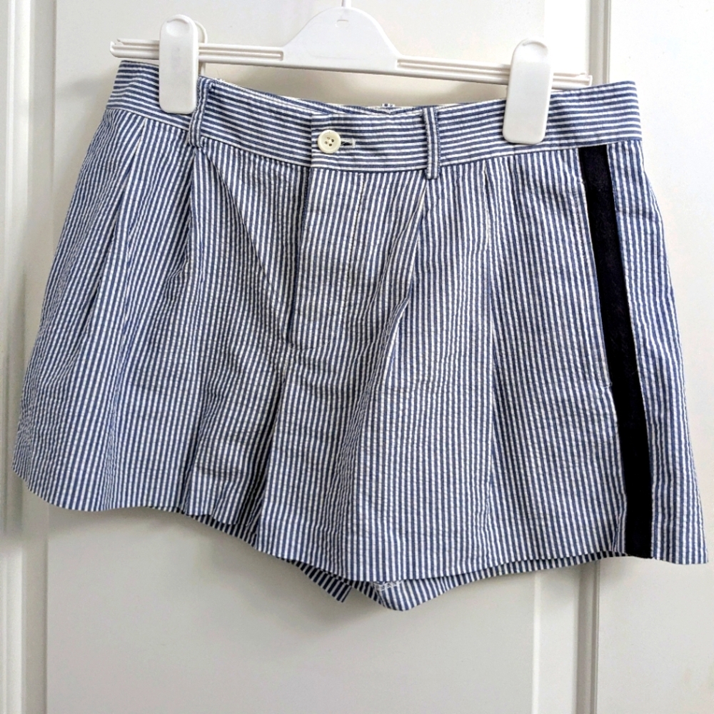 NWOT Seersucker Rugby By Ralph lauren Women's Shorts with Navy Tux Stripe (6)